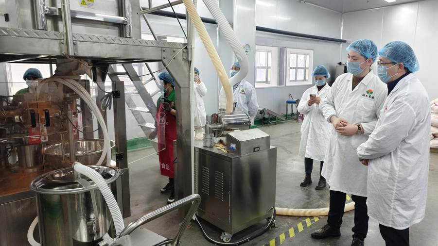 金融學(xué)院鄭煥剛書記一行赴校友企業(yè)四川潤(rùn)禾家園科技走訪調(diào)研 深化產(chǎn)教融合 共育餐飲服務(wù)新人才